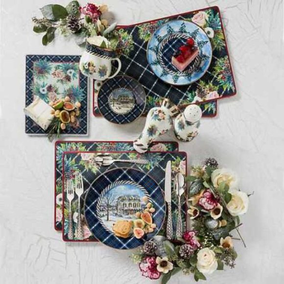 COPY - MACKENZIE-CHILDS, HIGHBANKS WINTER / HOLIDAY SMALL TEMPERED GLASS CUTTIN… - Picture 2 of 3